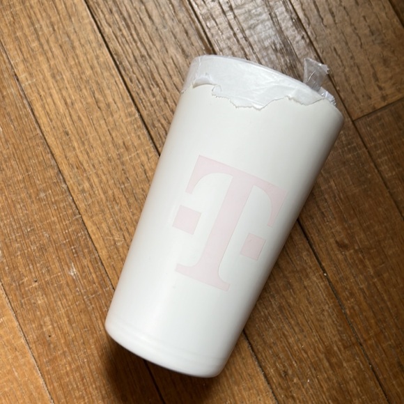 Brand New color changing T-Mobile Aluminum Tumbler, 2024 reusable - Picture 10 of 16